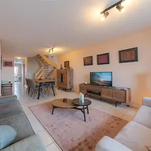 Apartment Meiboom, Bredene